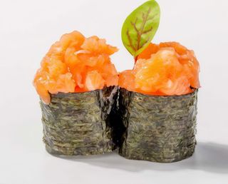 45. Gunkan salmone - 2 pezzi