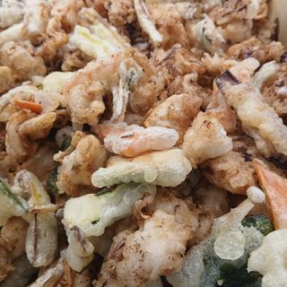 Calamari e verdure fritti