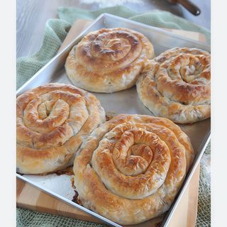Borek con formaggio e spinaci