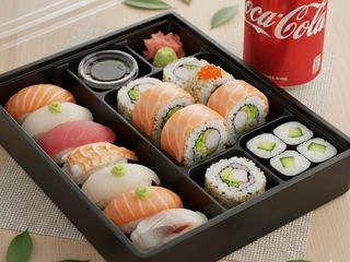 240 Box Menu + 1 bibita a scelta in omaggio