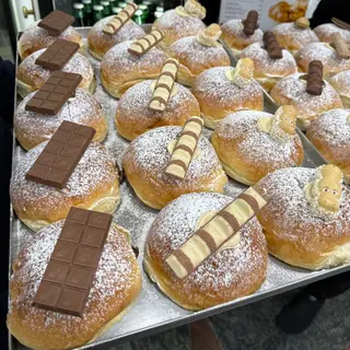 Bombolone kinder bueno white