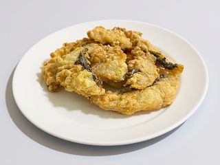 79.Pesce in pastella con salsa agrodolce