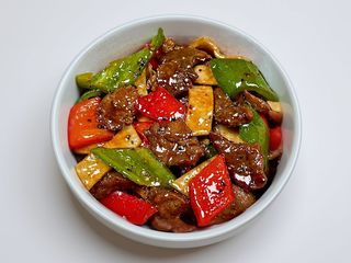 99.Bistecca al pepe nero piccante