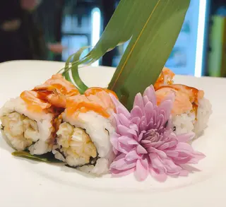 79 Tai roll