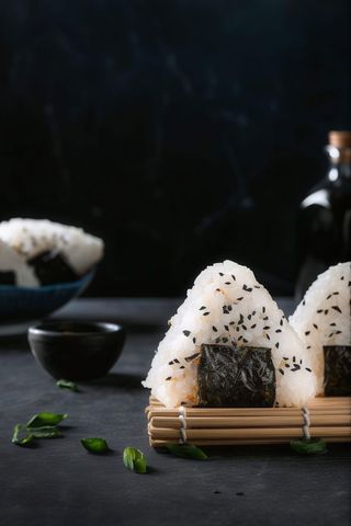 61 Onigiri Sake