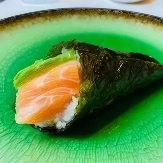 56 Temaki sake