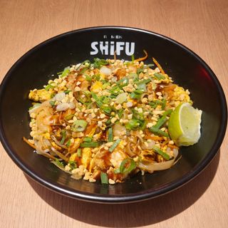 Pad thai con gamberi