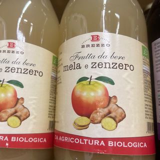 Succo di frutta gusto mela e zenzero ditta brezzo