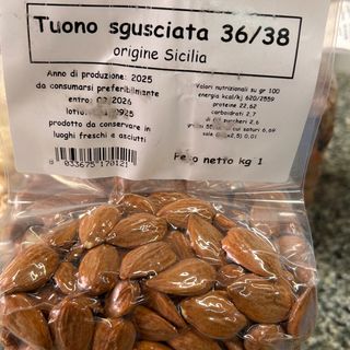 Mandorla sgusciata 