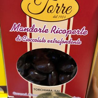 Mandorle ricoperte di cioccolato