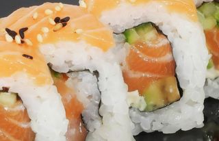 Uramaki salmon 8 pezzi