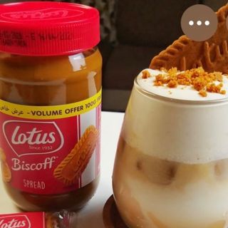 LATTE CON CREMA LOTUS E BISCOTTI LOTUS