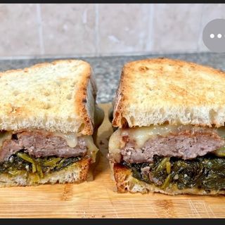 ZINGARA CON SALSICCIA PROVOLA E FRIARIELLI