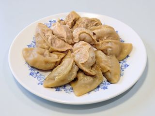 Ravioli alla piastra (ripieno di suino)