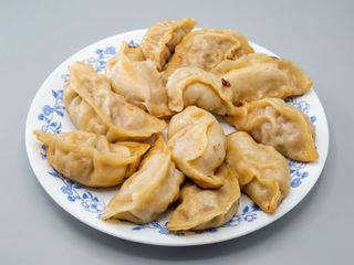 Ravioli alla piastra (ripieno vegetariano)