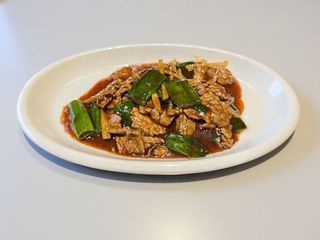 Manzo con zenzero al cipollato