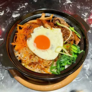 Bibimbap con manzo