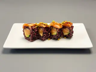 325. Black pistacchio roll 8 pezzi