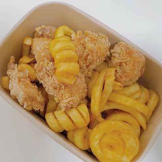 CHICKEN & PATATE TWISTERS卷卷薯条鸡米花