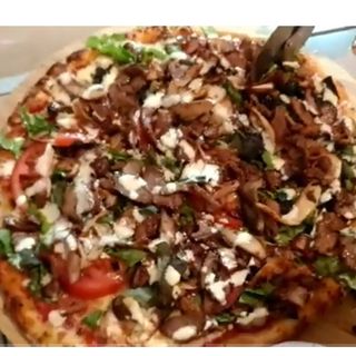 Pizza kebab insalata 