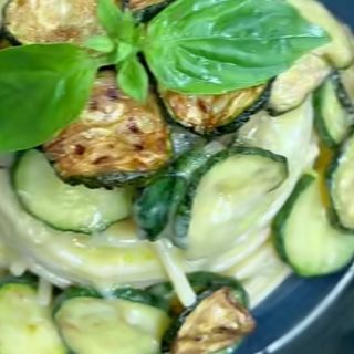 Pasta specchiate zucchine 