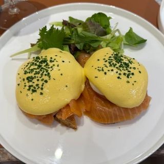Benedict con salmone