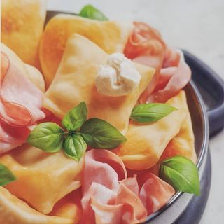 Tagliere di salumi con gnocco fritto