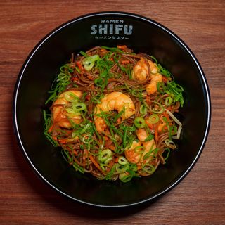 Yakisoba con gamberi