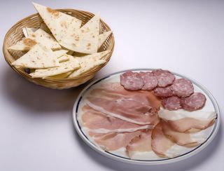 Affettato misto con piadina