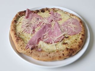 Bianca con mozzarella, mortadella e patate