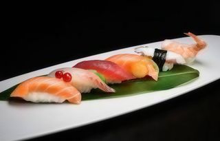 63. Nigiri misti - 5 pezzi