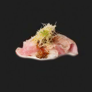 65. Nigiri maguro scottato