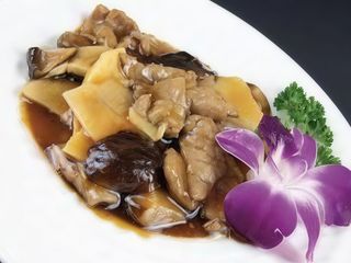 164. Manzo bambu e funghi