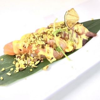 241 NIGIRI MANGO FLAMBÉ 