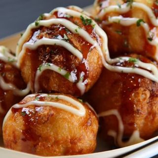 13 Polpette di polipo  e patate fritte