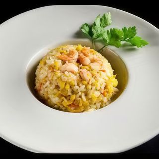 162 RISO SALTATO CON GAMBERI,VERDURE E UOVA