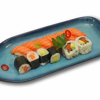 25. Sushi salmon love