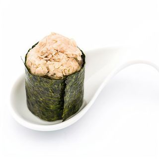 38. Gunkan white tuna