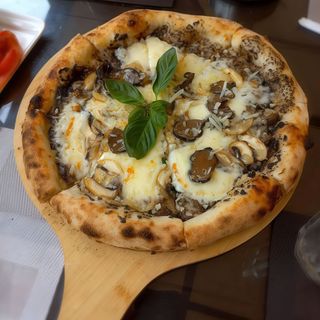 Pizza tartufata 