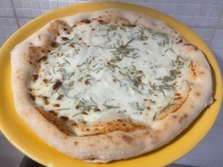 Stracchino e rosmarino