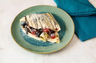 Crêpe con marmellata di frutti di bosco