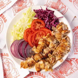 Piatto döner kebap con verdure