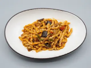 Busiate pesce spada, melanzane, menta