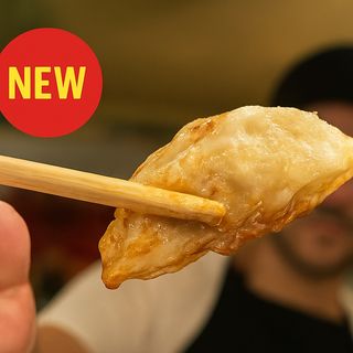 GYOZA ( pollo ) 6 pz