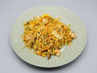 Spaghetti di grano con gamberi（虾炒面）