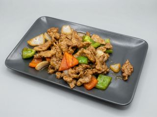 Vitello piccante（辣子牛肉）