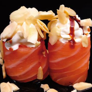 Gunkan salmone mandorle -2pz