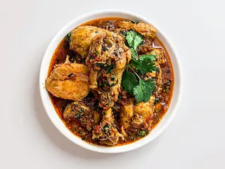 CHICKEN CURRY