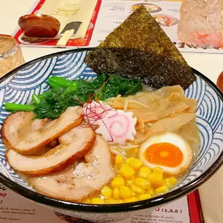 R1 Tonkotsu ramen