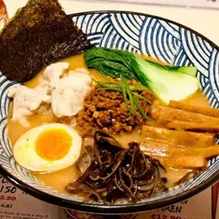 R8 Wonton ramen